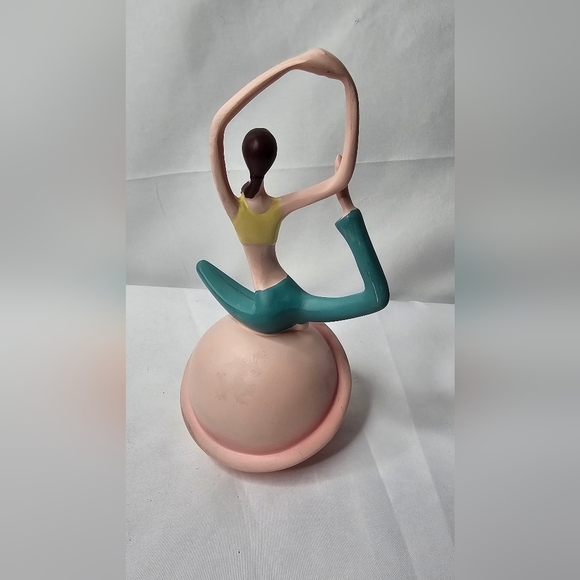 Yoga Figurine Statue Namaste Meditation Pose Girl Woman - Picture 4 of 8